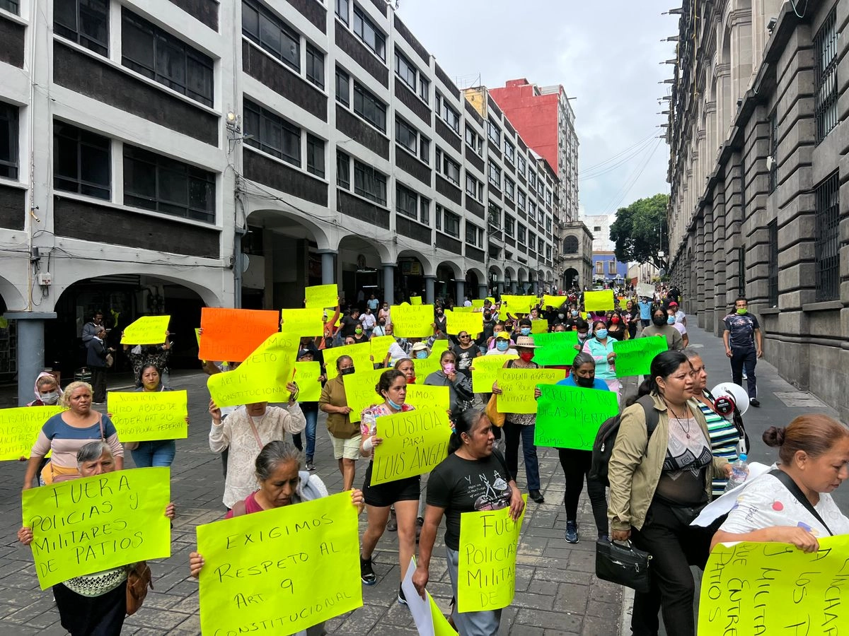 La marcha de Los Patios de la Estación, por el lado de la avenida Plan de Ayala, partió alrededor de las 10:30 de la mañana.