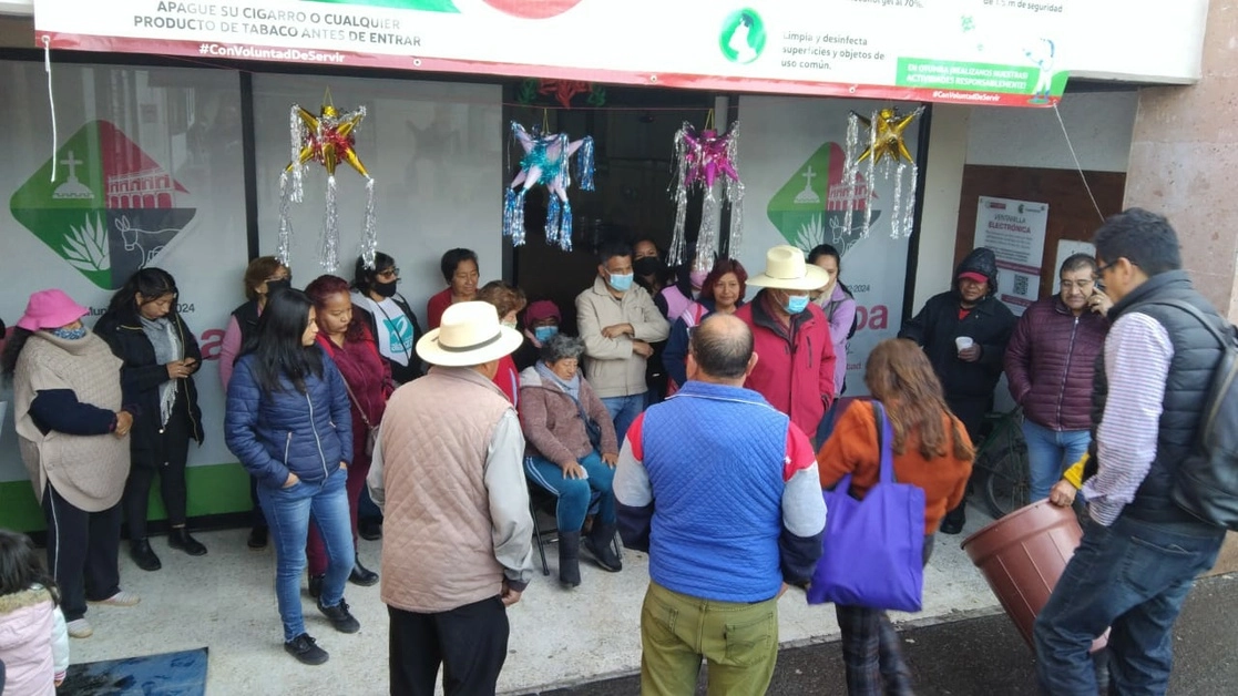 Vecinos de los poblados de San Marcos, Ahuatepec y Buenavista, en Otumba, estado de México, protestaron por la falta de agua, el 11 de enero de 2023. Foto ‘La Jornada’
 