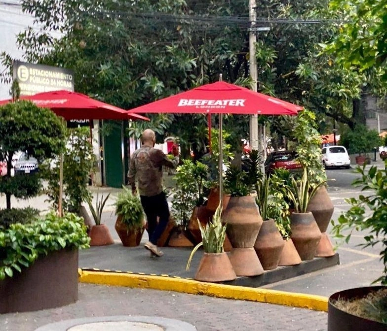 Un local al aire libre en Polanco. Foto vecinos de Polanco
