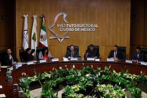 Reprocharon el mutismo del organismo electoral por el incidente en el que también fue agredida la integrante de la Copaco, Anarely Hernández Rul. Foto La Jornada / archivo