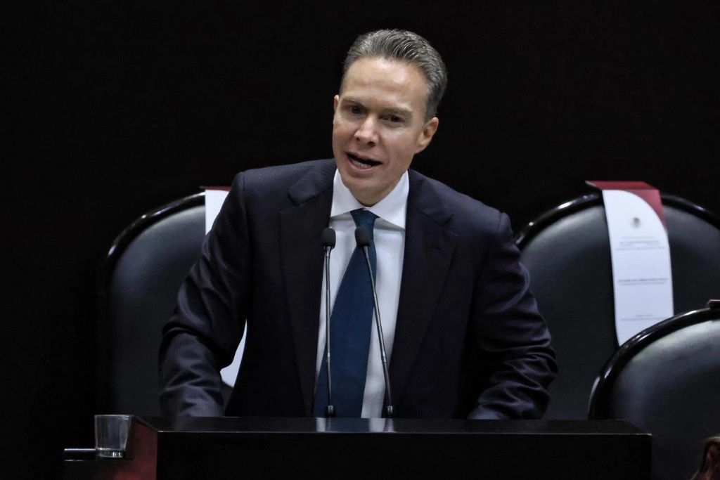 Posicionamiento de los partidos durante la sesión general del congreso, antes de la toma de protesta de Claudia Sheinbaum como presidenta de México, el 1 de octubre de 2024. Foto Marco Peláez