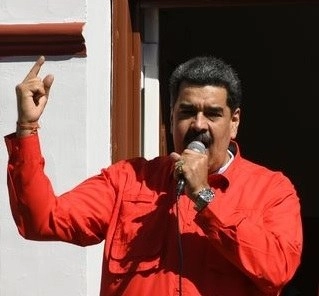El gobierno de Nicolás Maduro calificó como xenofobia la persecución de migrantes venezolanos en Perú. Foto Afp