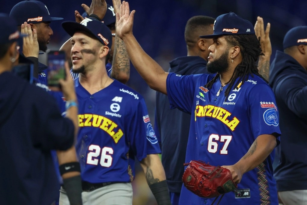 Los Tiburones de La Guaira se colocaron en la cima de la Serie del Caribe. Foto @tiburones_net.