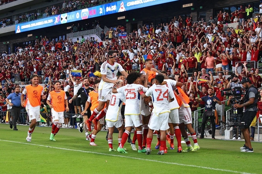 Venezuela hizo historia en la Copa América tras golear a la selección de Jamaica y pasar a cuartos de final de la Copa América. Foto Afp