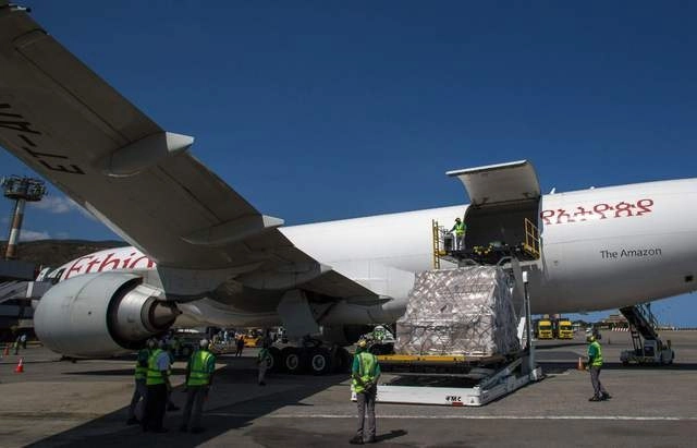 Llega a Venezuela el segundo cargamento de ayuda humanitaria  contra el Covid-19 proveniente de China. Foto Afp 