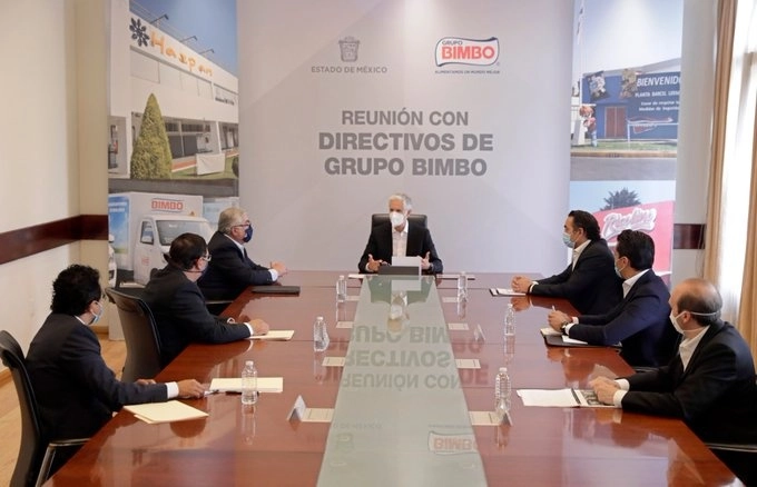 Reunión de directivos de grupo Bimbo con el gobernador del Estado de México. Foto @alfredodelmazo