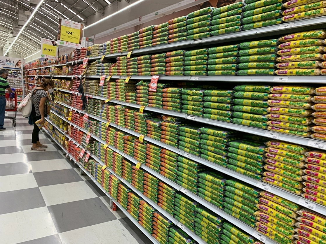 Supermercado en la alcaldía Benito Juárez, en la Ciudad de México. Foto Pablo Ramos / Archivo