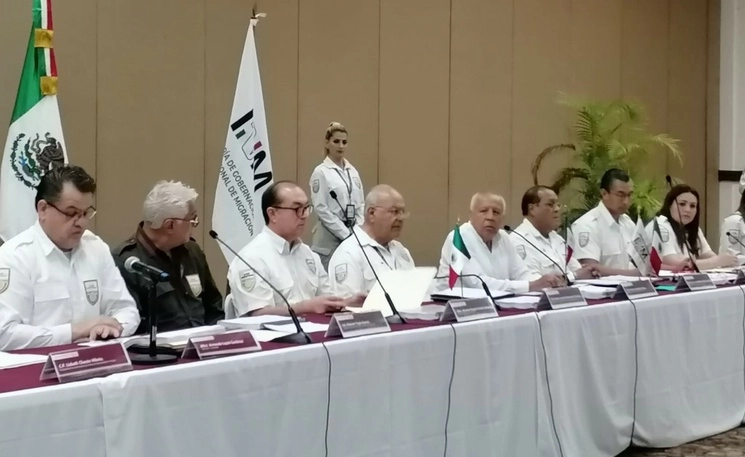 Francisco Garduño en reunión de trabajo con directivos y personal de la Oficina de Representación de Chiapas del INM, el 7 de junio de 2023. Foto tomada de Twitter @INAMI_mx