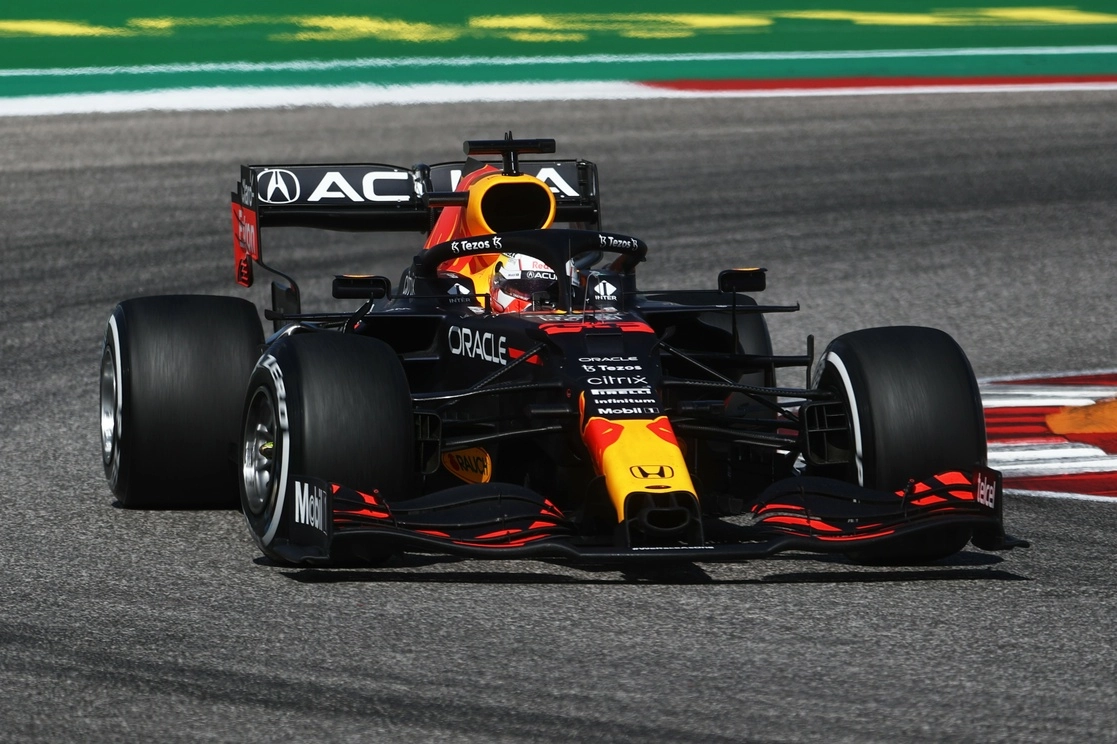 El piloto holandés, Max Verstappen lidera el Campeonato Mundial de la F1 en la búsqueda de su primer título de F1. Foto  Afp 