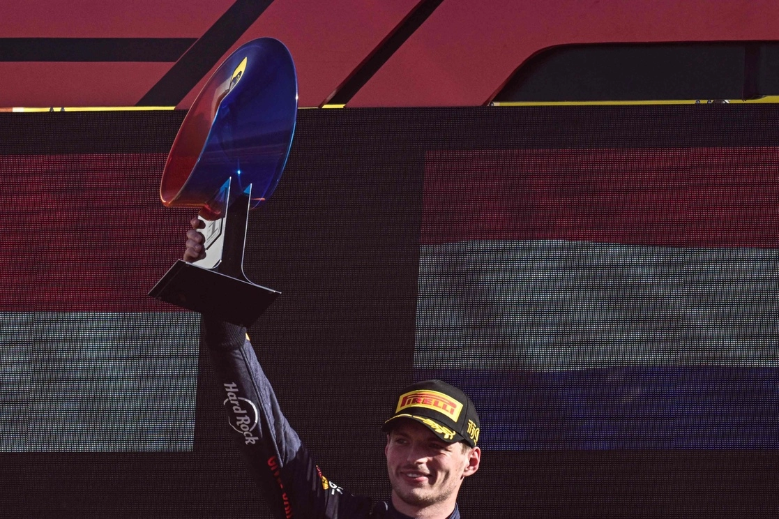 Max Verstappen se impuso en el GP de Italia luego de iniciar la carrera en la posición siete. Foto Afp