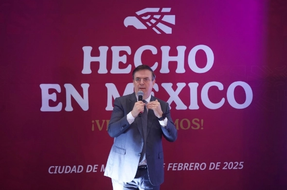El secretario de Economía, Marcelo Ebrard durante un evento en febrero de 2025.
