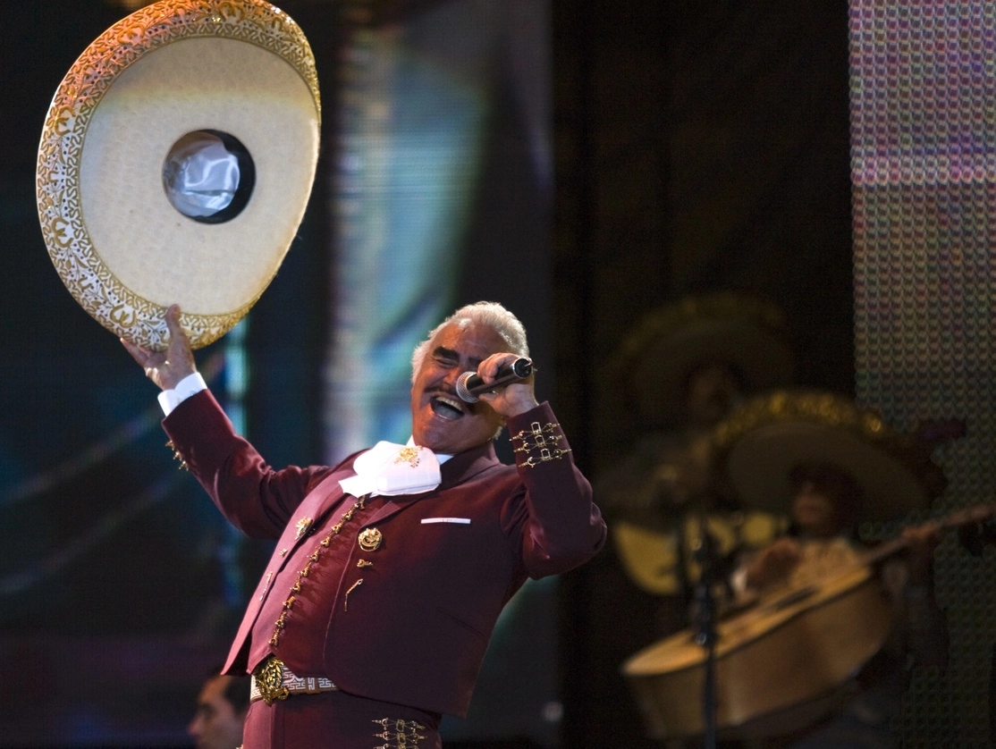 En imagen de archivo, presentación del ‘Charro de Huentitán’, en un concierto gratuito en el Zócalo de la Ciudad de México. Foto Ap