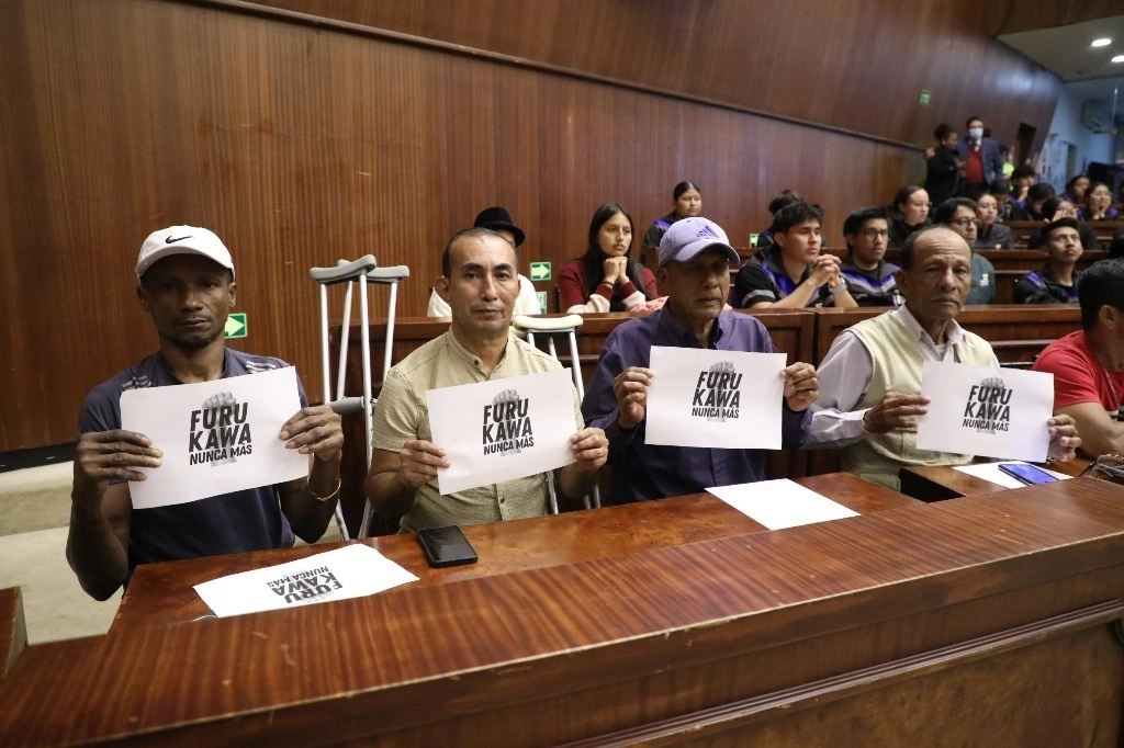 Víctimas relatan precarias condiciones de vida en la empresa japonesa Furukawa. Foto @AsambleaEcuador