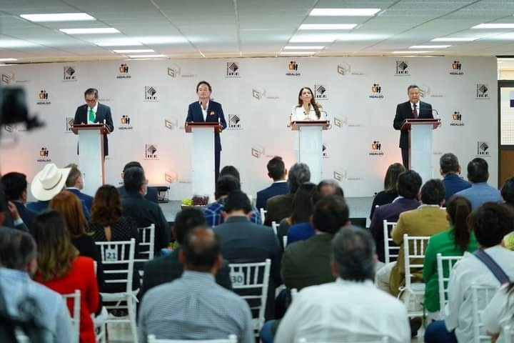 Este 12 de mayo de 2022 se realizó el segundo debate entre los cuatro aspirantes a la gubernatura, organizado por el Instituto Estatal Electoral de Hidalgo en la sede de la Universidad Politécnica de Huejutla. Foto Juan Ricardo Montoya