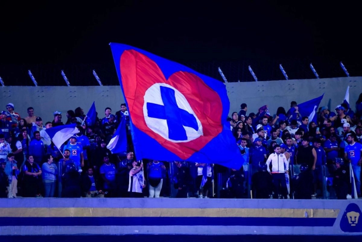 Aficionados del Cruz Azul. 