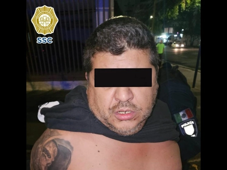 Carlos Santoscoy Barroso fue vinculado como posible agresor de una mujer en un inmueble de la calle Ángel Urraza de la colonia Vértiz Narvarte. Foto cortesía SSC CDMX / Archivo