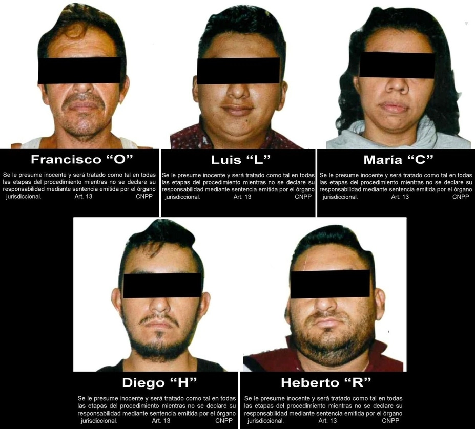 Los traficantes transportaban 326 ciudadanos de Guatemala y cinco de Honduras, entre los cuales se encontraban 113 menores de edad, fueron detenidos en la carretera Ocozocoautla-Tuxtla Gutiérrez, a la altura del municipio de Berriozábal, en Chiapas, el 31 de marzo de 2021. Imagen cortesía Fiscalía General de la República 