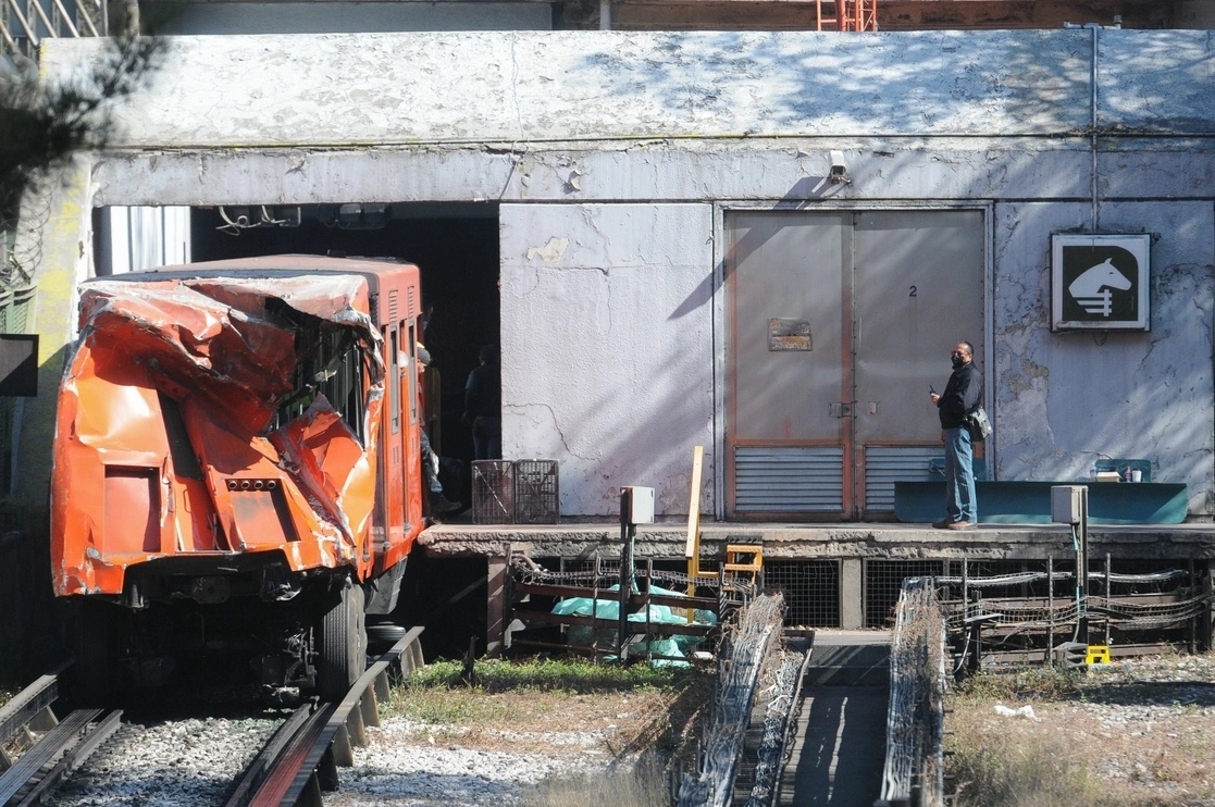 Carlos Alfredo N, fue vinculado a proceso por los delitos de homicidio culposo y lesiones culposas, por la colisión de dos trenes en la interestación Potrero-La Raza de la Línea 3. Foto Cuartoscuro / archivo