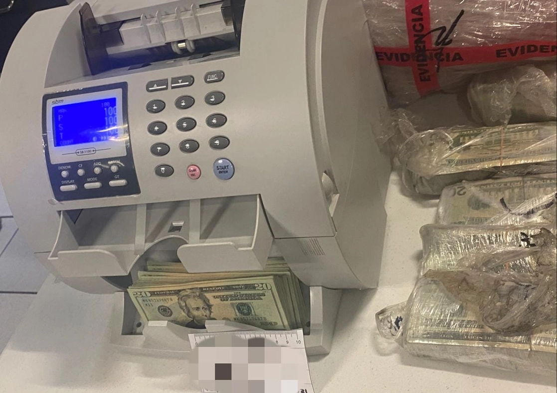 La Fiscalía General de la República (FGR) informó que los detenidos fueron vinculados a proceso por su probable responsabilidad en el delito de operaciones con recursos de procedencia ilícita, en Toluca, Estado de México, el 22 de marzo de 2021. Foto cortesía FGR 
