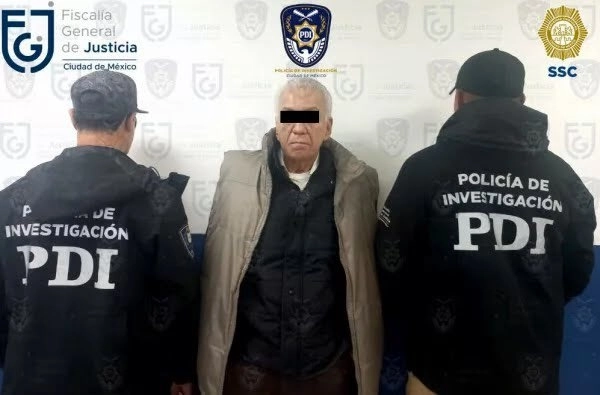 El abogado Jesús Hernández Alcocer tras su detención. Foto FGJCDMX