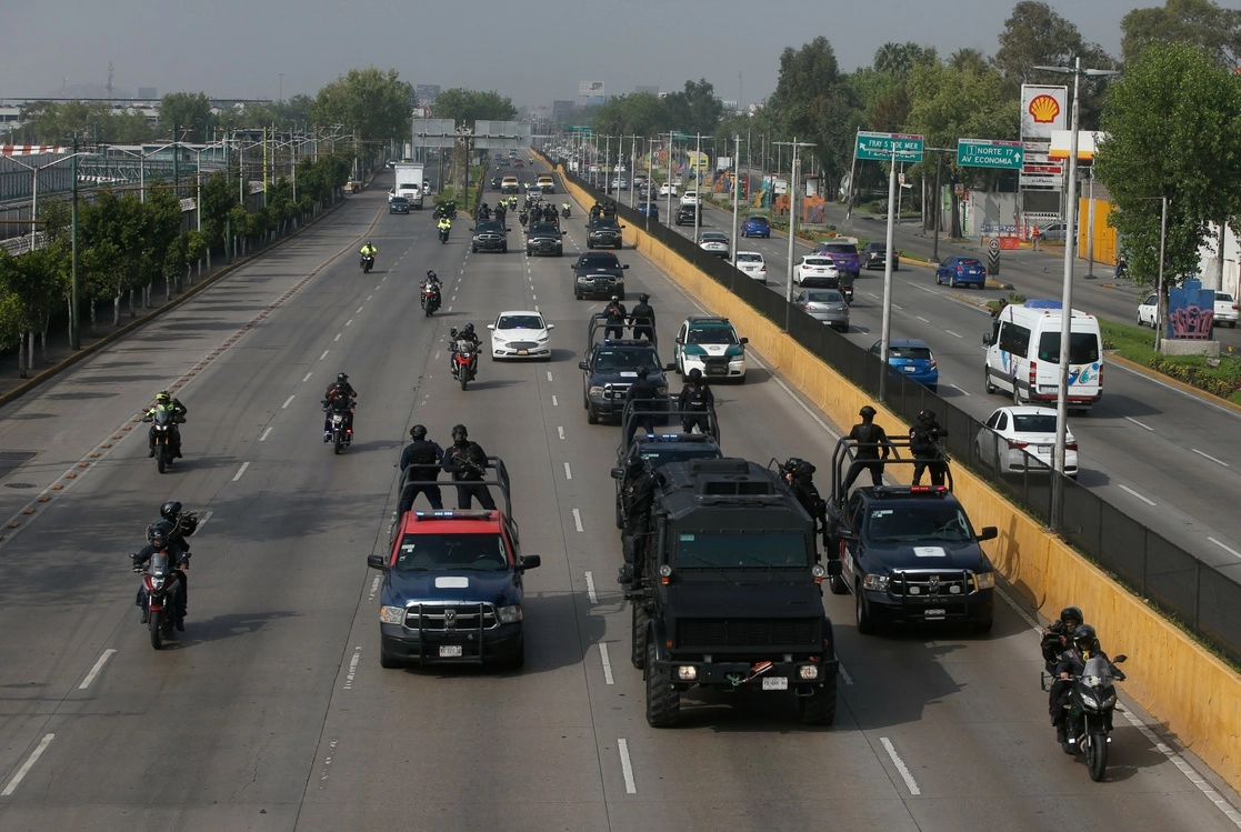 Diez de los detenidos en Topilejo fueron trasladados a las salas orales del Poder Judicial Reclusorio Norte, para continuar con la audiencia inicial. Foto Alfredo Domínguez / archivo
