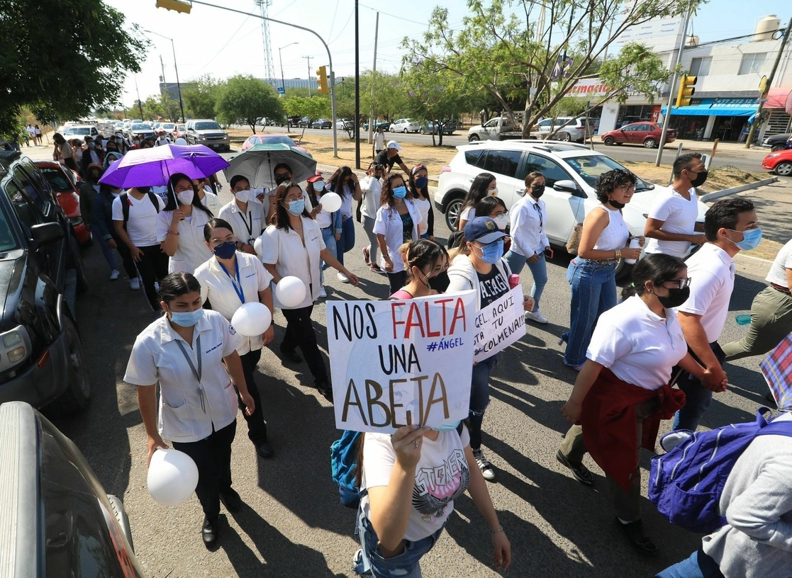 La comunidad de la Universidad de Guanajuato exige justicia por el asesinato del estudiante Ángel Yael. Foto Cuartoscuro 