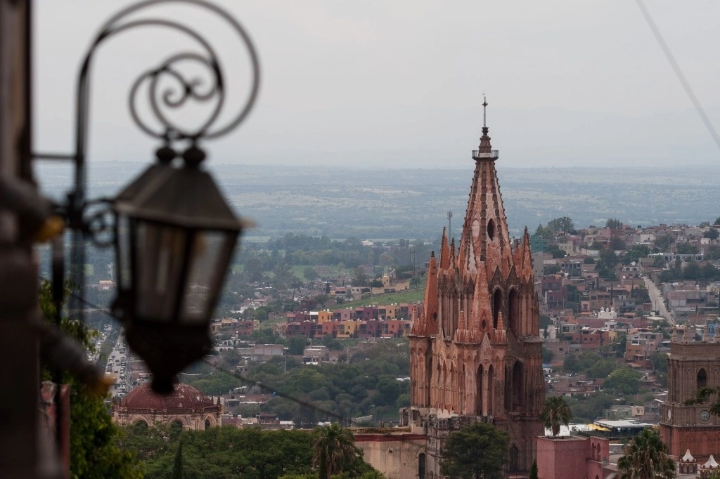 Abelardo Quero es investigado por su participación en la permuta de bienes inmuebles en el pueblo de San Miguel de Allende, que es de los más importantes del país. Foto Cuartoscuro / Archivo 