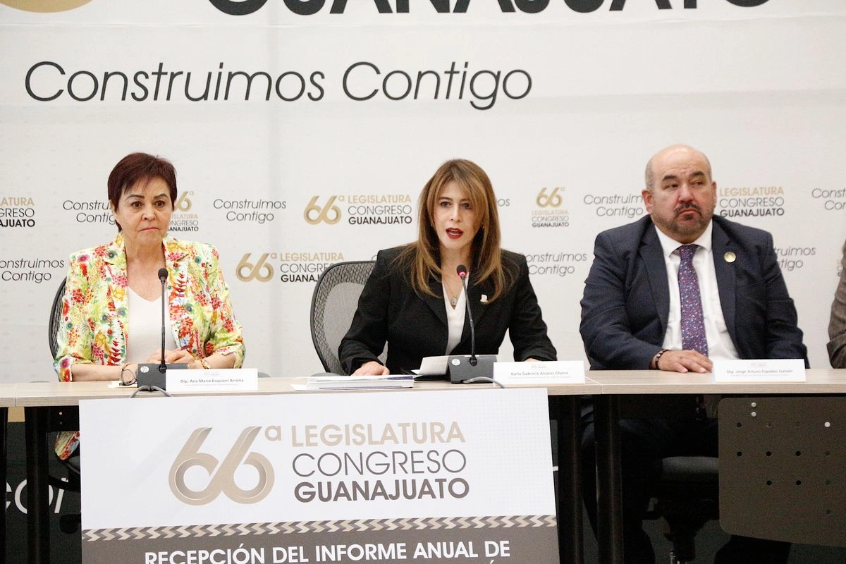 La procuradora Karla Alcaraz emitió tres resolutivos de recomendación dirigidos al secretario de Seguridad Pública, Pablo Muñoz Huitrón, para que inicie una investigación ante la autoridad competente.