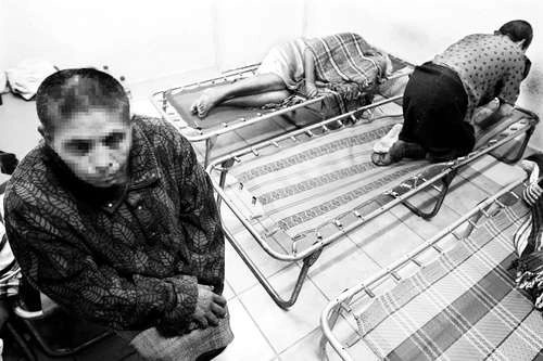 Dormitorio de un centro de salud mental para mujeres, en la alcaldía Gustavo A. Madero. Foto Marco Peláez