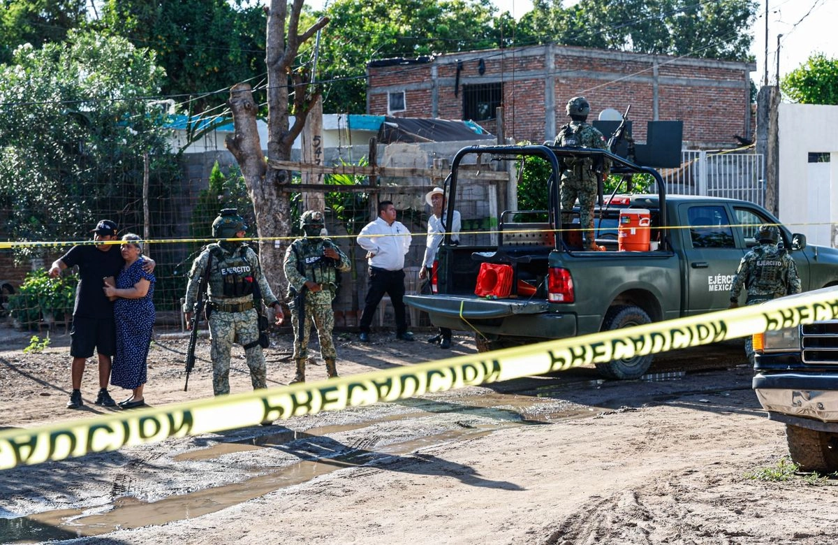 Al menos tres comunidades de la zona rural de Culiacán abandonaron sus hogares debido a los constantes enfrentamientos de grupos criminales. Foto   