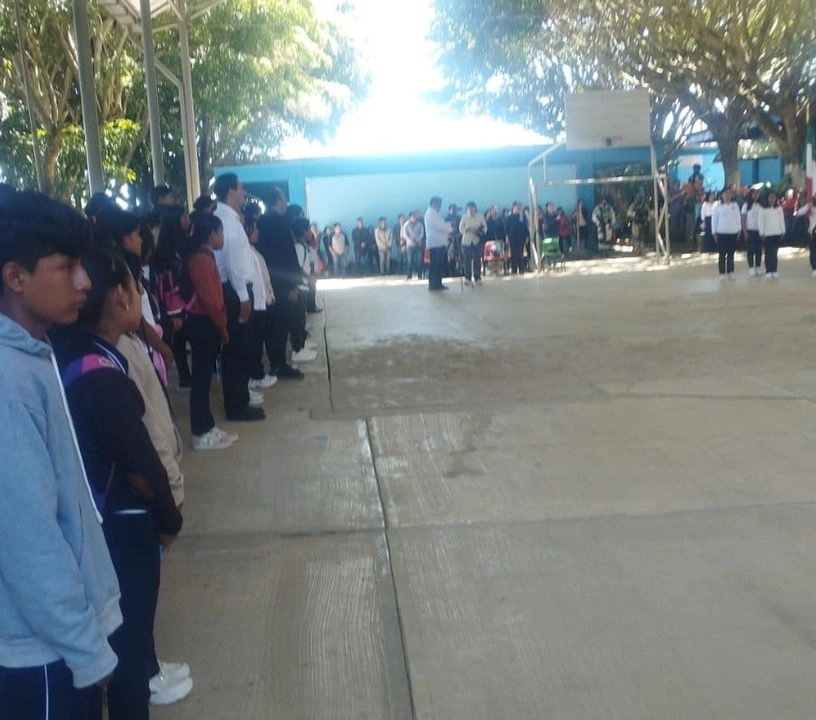 Desde 2021 la violencia en el municipio de Pantelhó, Chiapas provocó el abandono masivo de los estudiantes de la secundaria de la comunidad. Foto 