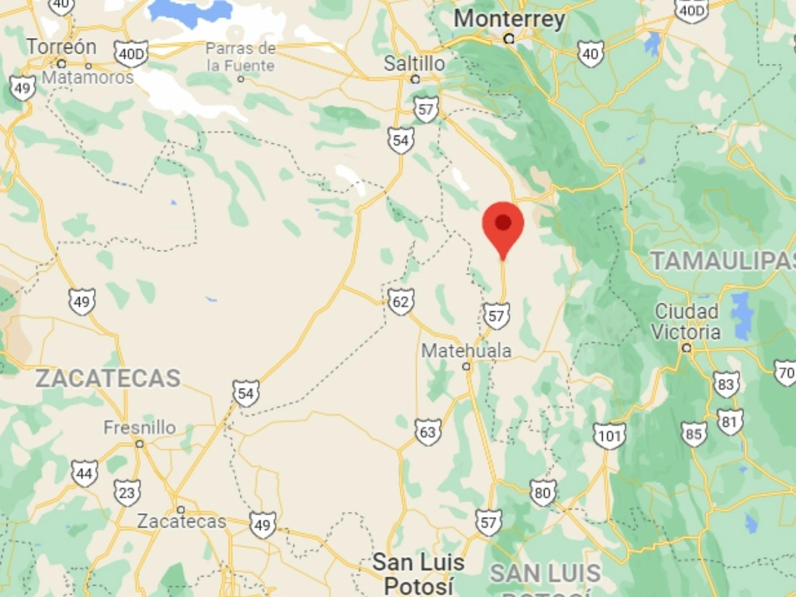 En la carretera 57 tramo Matehuala-Saltillo al norte del estado se desató una persecución de policías estatales y presuntos delincuentes. Imagen tomada de Google Maps