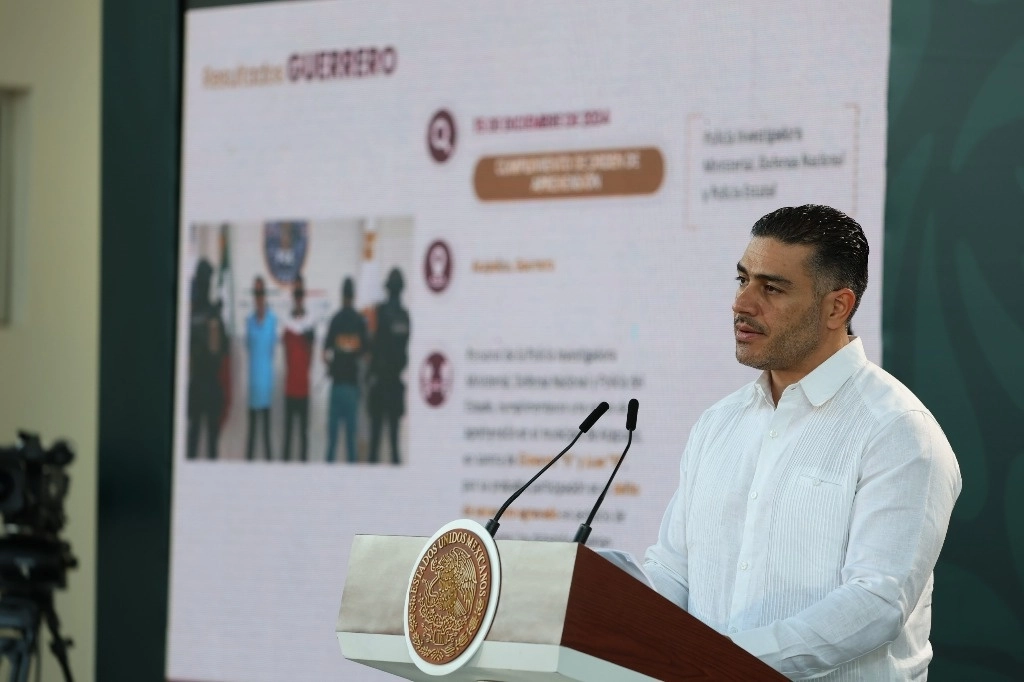 Los niveles de violencia en Sinaloa se han reducido paulatinamente a partir de las acciones que han establecido las corporaciones de seguridad federales, por lo que se han aprehendido a varios integrantes de bandas del crimen organizado en esa entidad, informó el titular de la SSPC, Omar García Harfuch, el 17 de enero de 2025. Foto cortesía Presidencia

