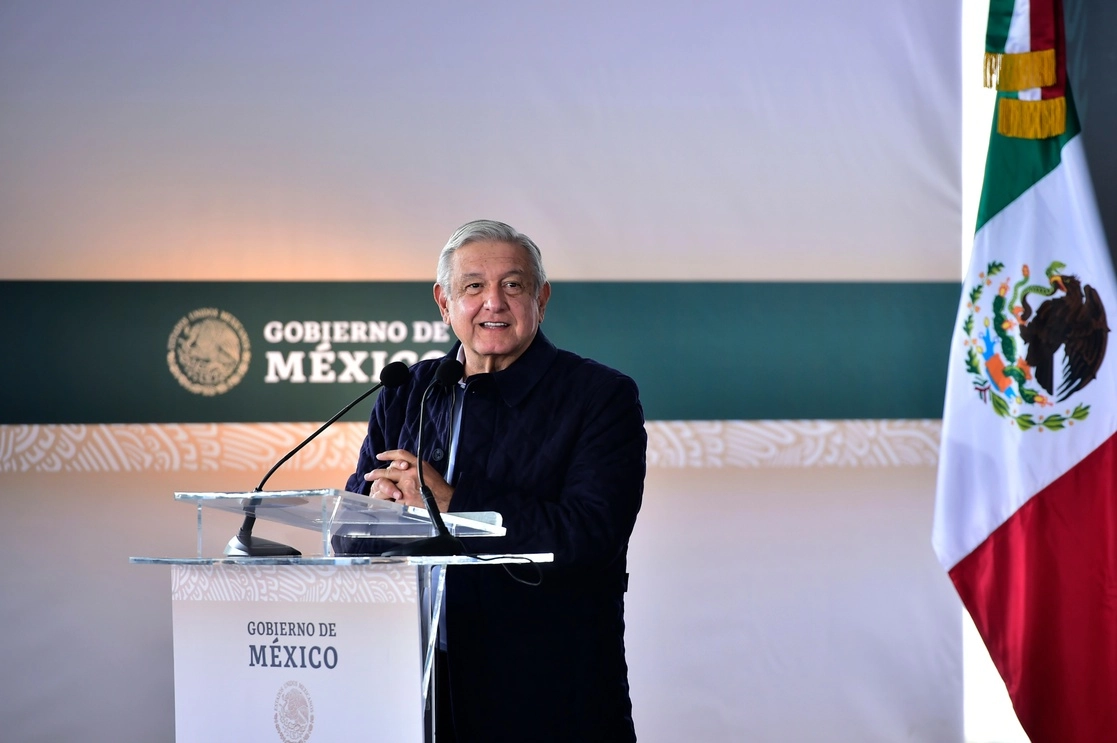 El presidente López Obrador en Linares, Nuevo León, durante la evaluación de programas para el Bienestar. Foto Presidencia