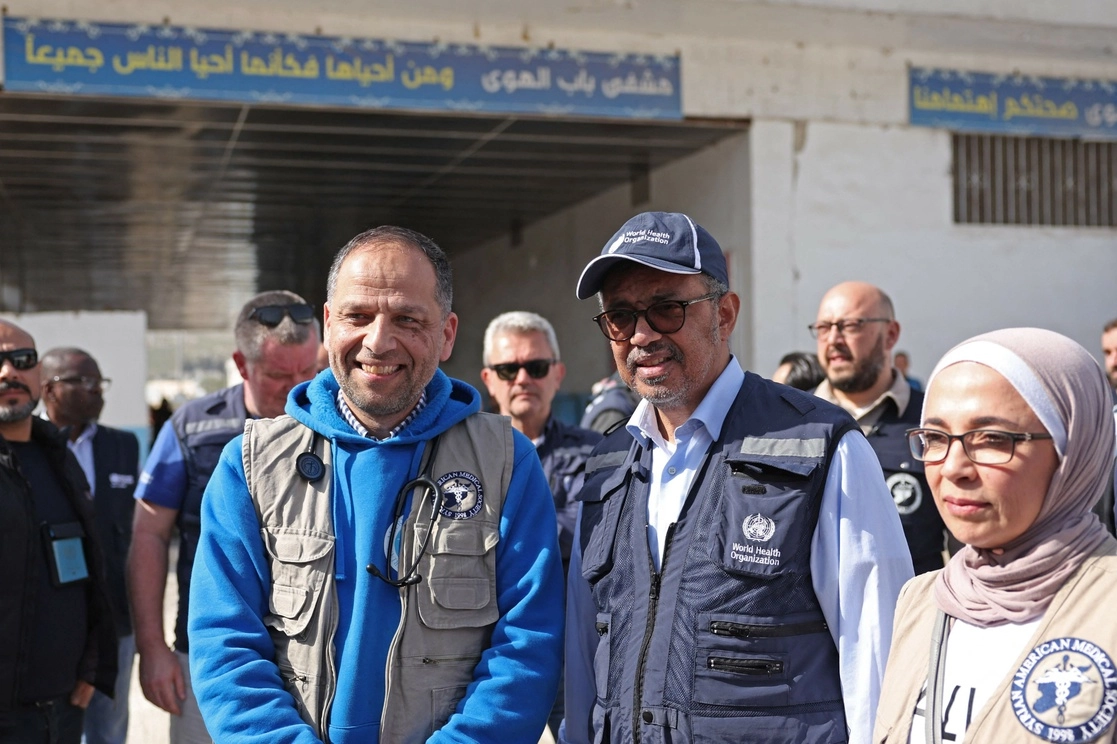 El jefe de la OMS, Tedros Adhanom Ghebreyesus, visitó las zonas del noroeste de Siria devastadas por el terremoto del 6 de febrero, en su primer viaje a esta región bajo control rebelde, el 1 de marzo de 2023. Foto Afp 