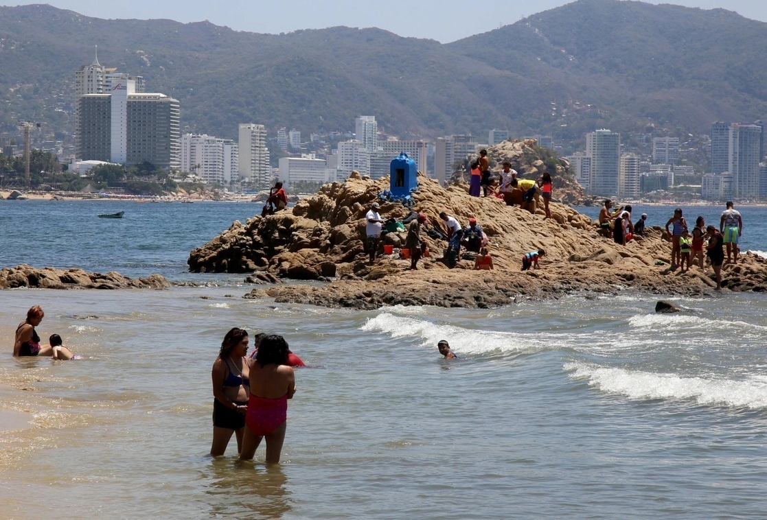 Así se vieron las playas del puerto durante las vacaciones.  Foto Cuartoscuro/ Archivo
