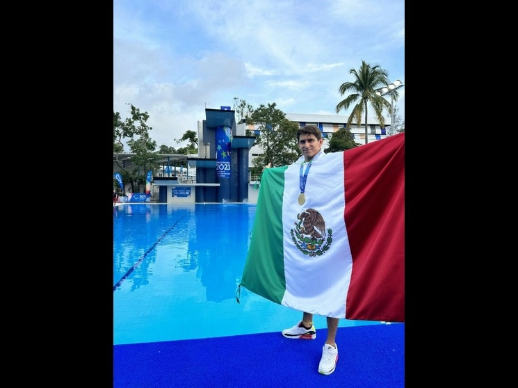 Los clavadistas mexicanos hicieron valer su condición de favoritos en una final directa de solamente seis parejas inscritas y cuatro que la concluyeron, el 4 de julio de 2023. Foto tomada de Twitter @diegoballezaisa
