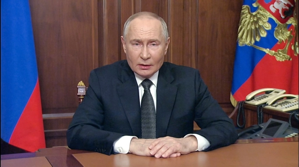Vladimir Putin, presidente de Rusia, dio un mensaje a su nación en el que acusa a EU de convertir en un conflicto global la guerra contra Ucrania al autorizar el uso de misiles de largo alcance en territorio ruso. Foto Ap
