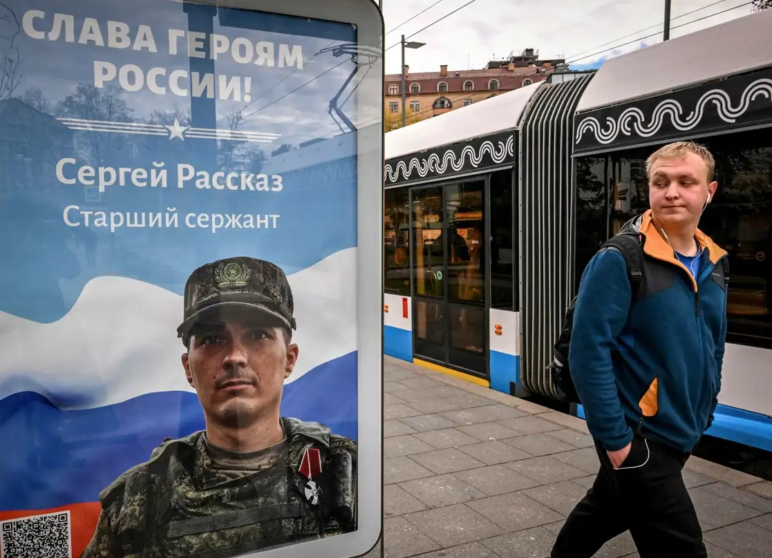 Miles de jóvenes abandonaron Rusia ante la impopular convocatoria del presidente Vladimir Putin para reforzar las tropas en Ucrania. Foto Afp
