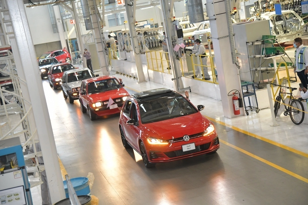 Unidades de Volkswagen en la planta de Puebla. Foto Volkswagen de México
