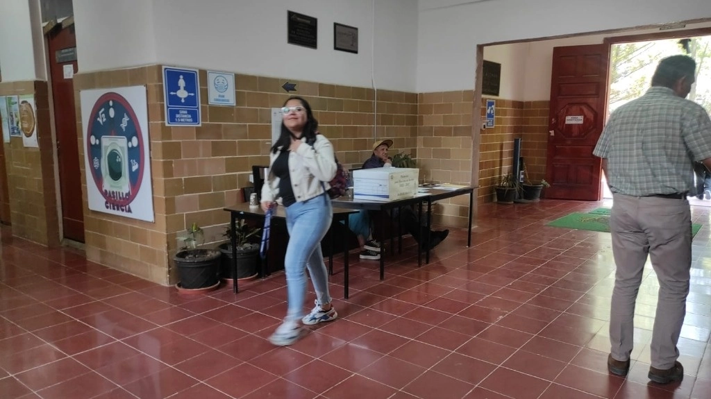 La comunidad universitaria acude a las urnas para elegir al nuevo rector de la Universidad Autónoma Chapingo. Foto Javier Salinas Cesáreo