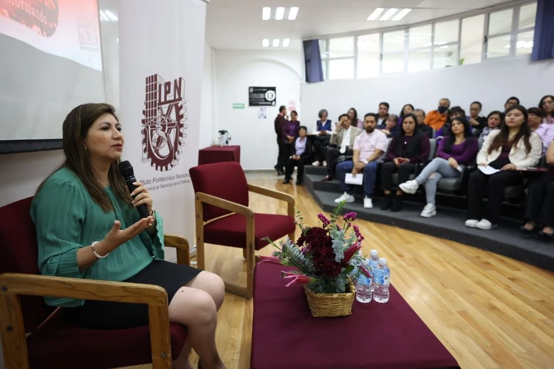 La jueza, Fuentes Velázquez, Manifestó que la democracia mexicana pende de un hilo, y sin una solidaridad firme y una presión internacional efectiva, México no volverá a ser la democracia por la que tantos luchadores dieron su vida. 