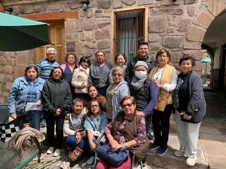 Grupo de turistas yucatecos varados en Cuzco, Perú. Foto Luis A. Boffil
