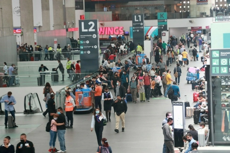 En 2022 se tuvo una disminución de cuatro millones de pasajeros con relación a 2019, año previo a la pandemia. Foto Luis Castillo / Archivo 