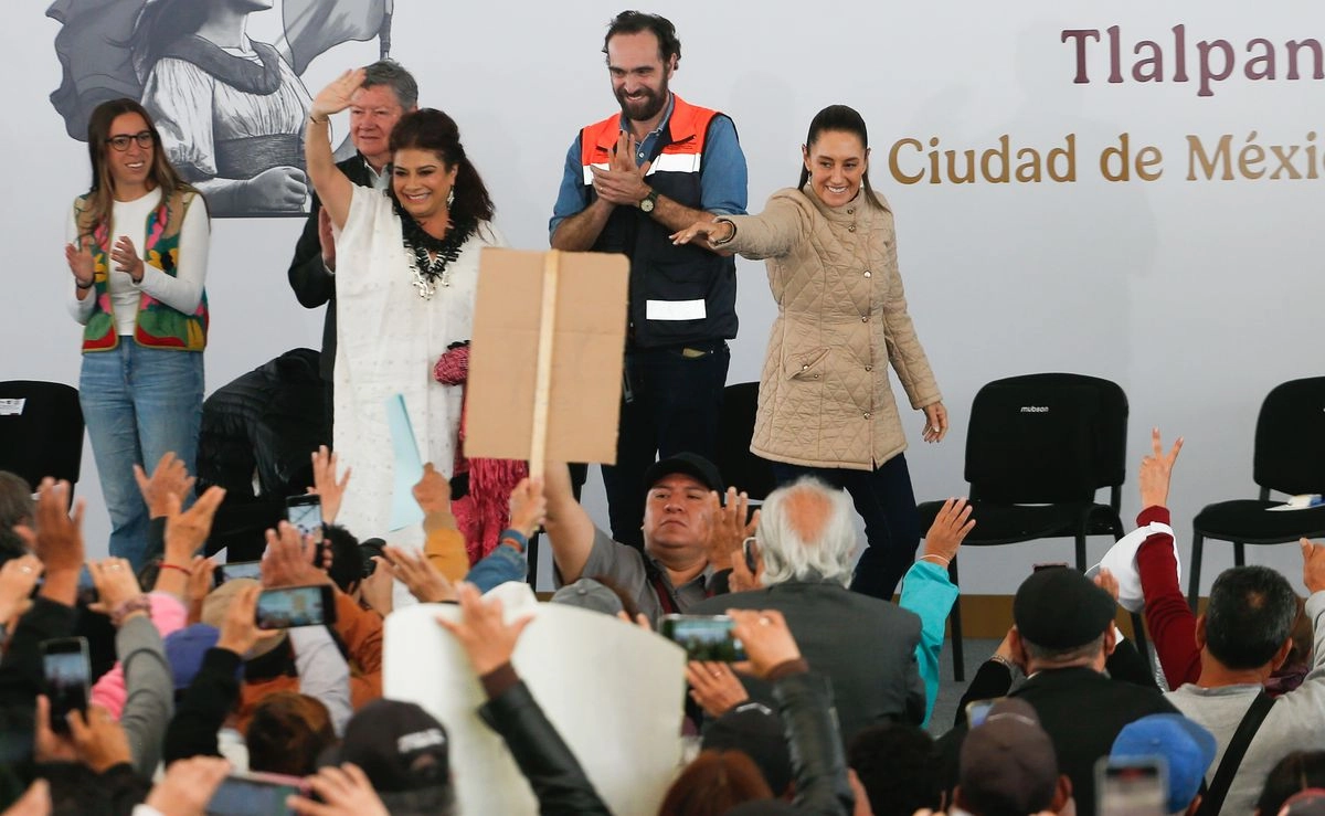 La presidenta Claudia Sheinbaum, junto con la jefa de Gobierno, Clara Brugada, hizo el anuncio oficial de la construcción de la línea 4 del Cablebús, que surcará el aire de parte de las demarcaciones territoriales Tlalpan y Coyoacán.