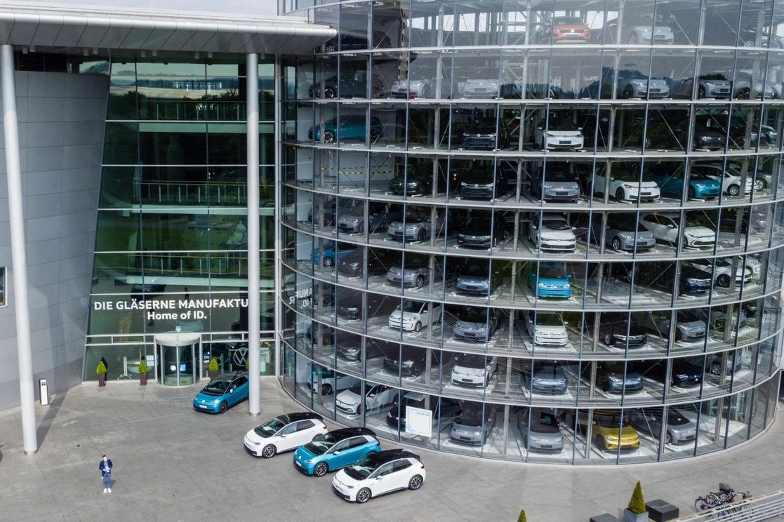 Planta de Volkswagen en Dresde, Alemania, el 8 de junio de 2021. Foto Afp