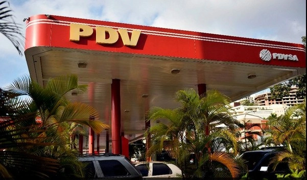 Estación de gasolina de PDVSA en Caracas. Foto Afp / Archivo