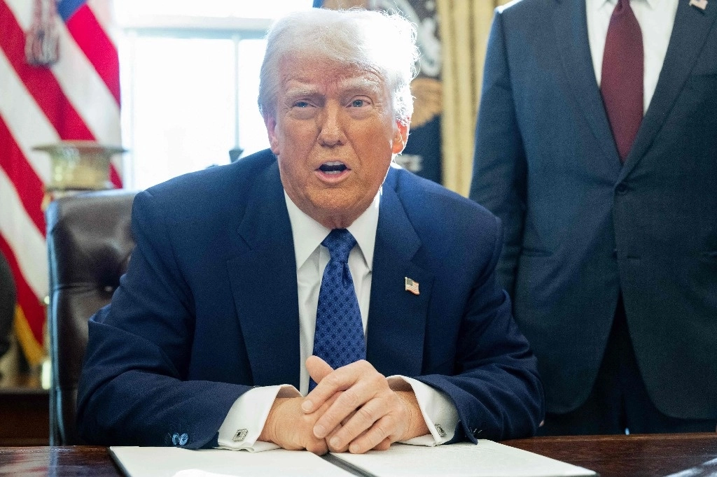 El 20 de febrero, el presidente de EU, Donald Trump, firmó una orden ejecutiva en la que declaró que se designará como organizaciones terroristas extranjeras a los cárteles del narcotráfico. Foto Afp / Archivo