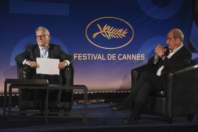 Thierry Fremaux y Pierre Lescure, director y presidente, respectivamente, del Festival de Cannes revelan la selección oficial de 2020. Foto Ap