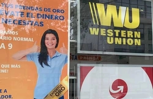 Cartel de Western Union. Foto María Luisa Severiano/ archivo